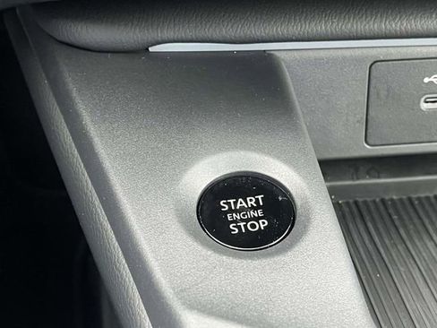 Used 2026 Nissan Sentra SR w/ Floor Mat Package FWD image 32