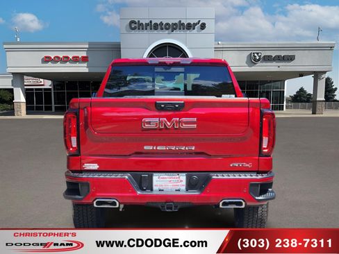 Used 2025 GMC Sierra 1500 AT4 w/ AT4 Premium Package AWD/4WD image 4