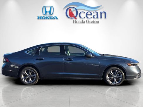 Used 2023 Honda Accord EX image 3