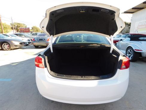 Used 2019 Chevrolet Impala LT FWD image 19