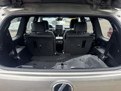Used 2023 Lexus GX 460 Premium w/ Accessory Package image 12