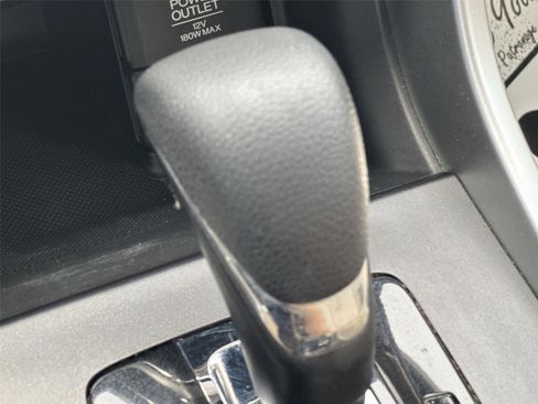 Used 2013 Honda Accord LX image 19