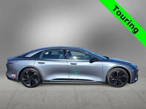 Used 2024 Lucid Air Touring image 9