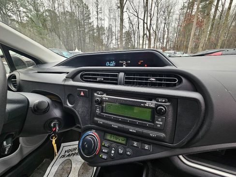 Used 2014 Toyota Prius C Two image 37