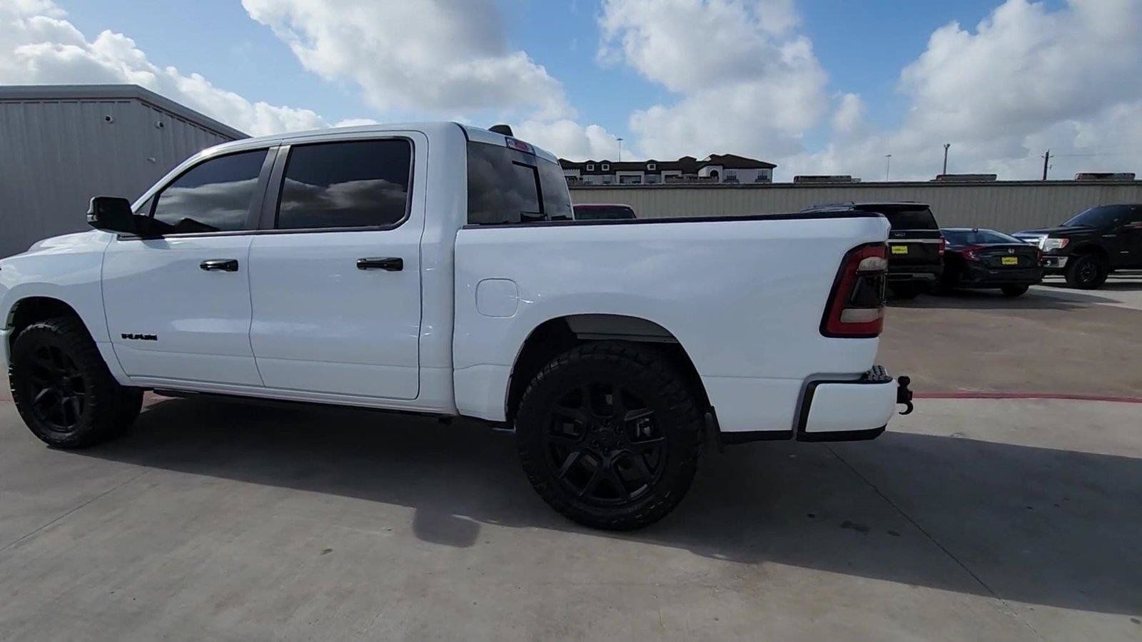 Used 2024 RAM 1500 Laramie AWD/4WD image 6