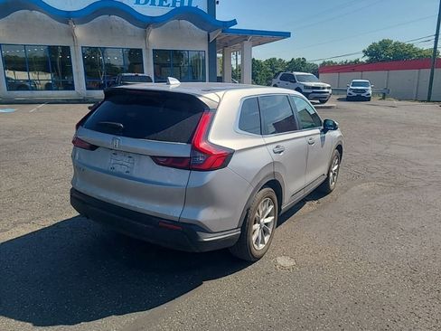 Used 2024 Honda CR-V EX image 5