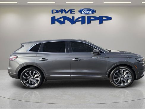 Used 2022 Lincoln Nautilus Reserve image 9