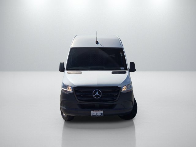 Used 2021 Mercedes-Benz Sprinter 2500 image 2