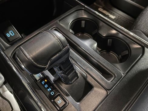 Used 2022 Ford F150 XLT w/ Equipment Group 302A High image 12