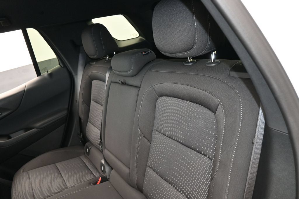 Used 2026 Chevrolet Equinox LT FWD image 29