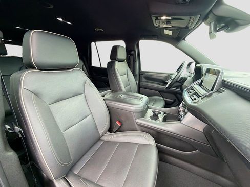 Used 2023 GMC Yukon SLT image 29