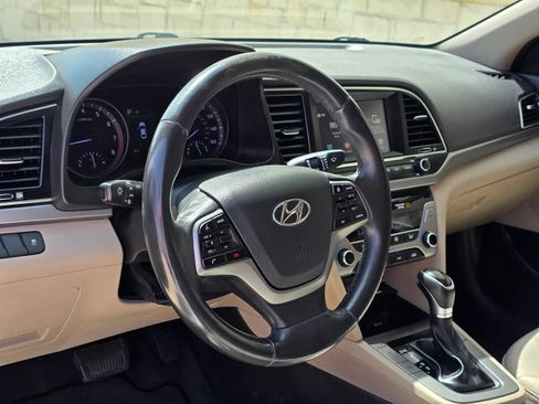 Used 2018 Hyundai Elantra Value Edition FWD image 7