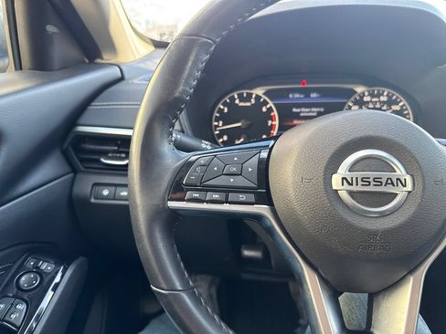 Used 2021 Nissan Altima 2.5 SV w/ SV Premium Package FWD image 22