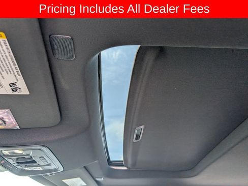 Used 2025 GMC Sierra 1500 AT4 w/ AT4 Premium Package AWD/4WD image 11