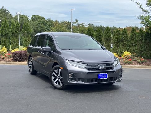 Used 2026 Honda Odyssey EX-L image 2