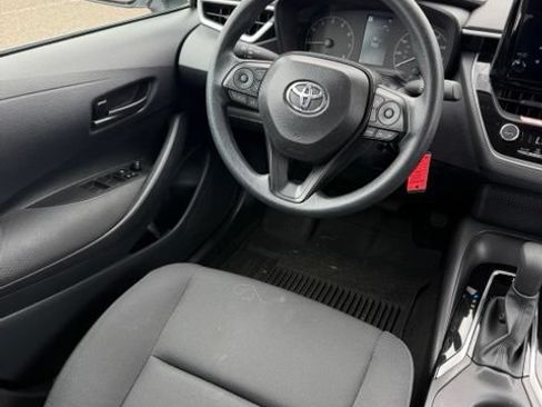 Certified 2025 Toyota Corolla LE FWD image 10