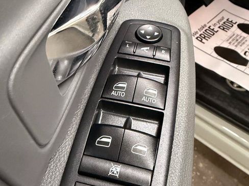 Used 2019 RAM 1500 Big Horn RWD image 14