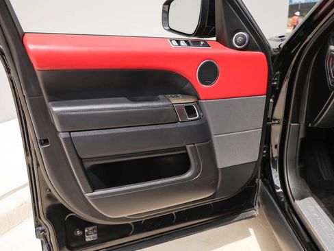 Used 2019 Land Rover Range Rover Sport Supercharged image 13