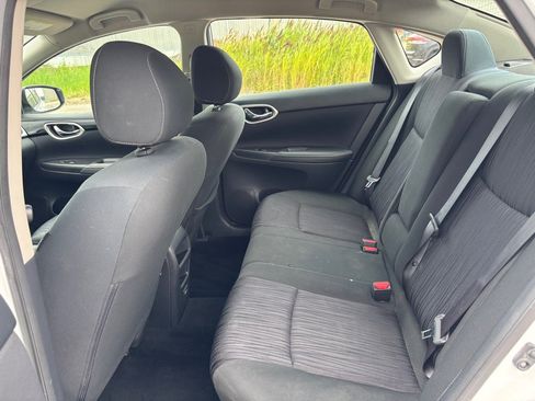 Used 2019 Nissan Sentra SV FWD image 11