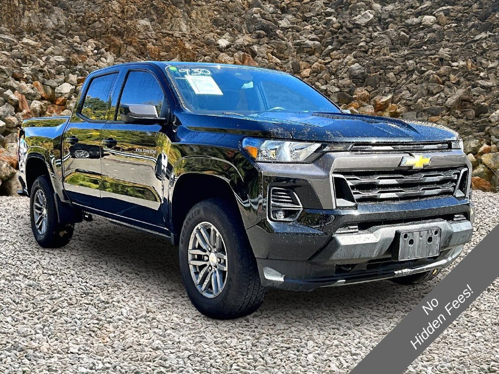 Used 2023 Chevrolet Colorado LT w/ LT Convenience Package AWD/4WD image 10