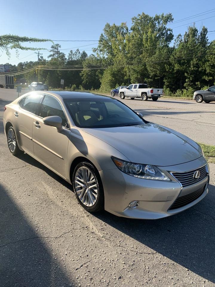 Used 2013 Lexus ES 350 FWD image 3