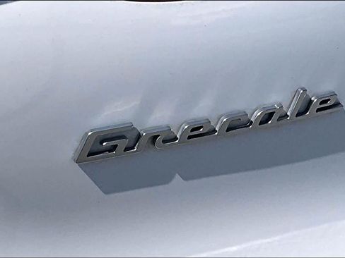 Used 2023 Maserati Grecale Modena AWD/4WD image 32