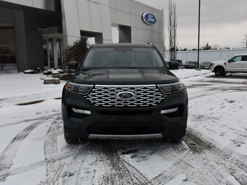 Used 2023 Ford Explorer Platinum w/ Technology Package image 10