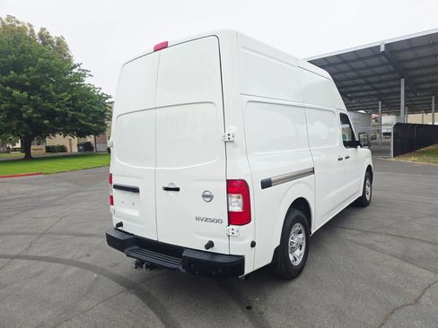 Used 2017 Nissan NV 2500 SV w/ Technology Package image 8