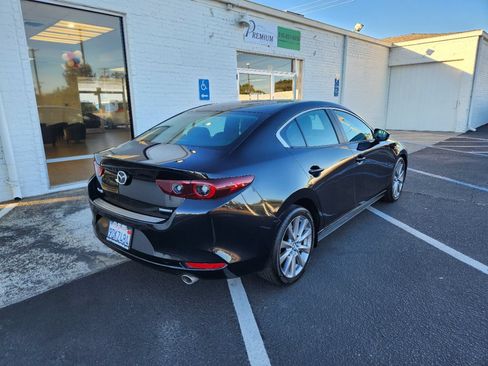 Used 2022 MAZDA MAZDA3 s FWD image 5