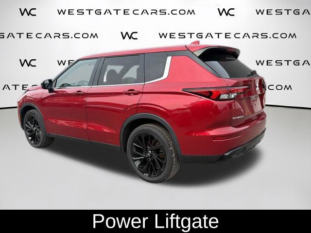 Used 2023 Mitsubishi Outlander SE Black Edition FWD image 11