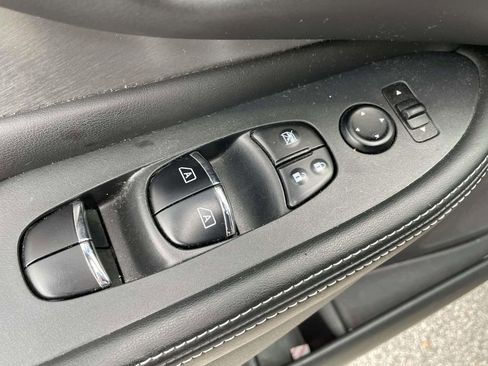 Used 2020 Nissan Murano SL w/ Cargo Package image 16