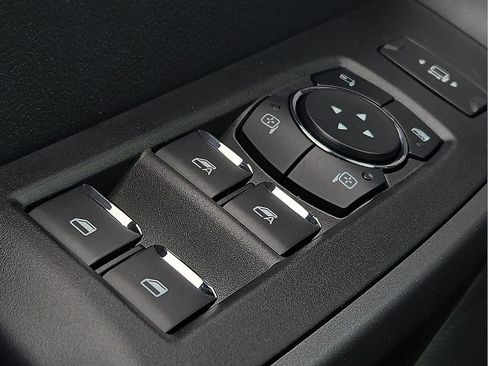 Used 2025 Ford F350 XLT image 15