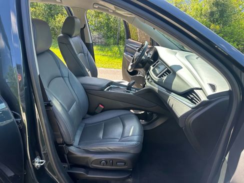 Used 2018 Buick Enclave Premium w/ LPO, Hit The Road Package image 15