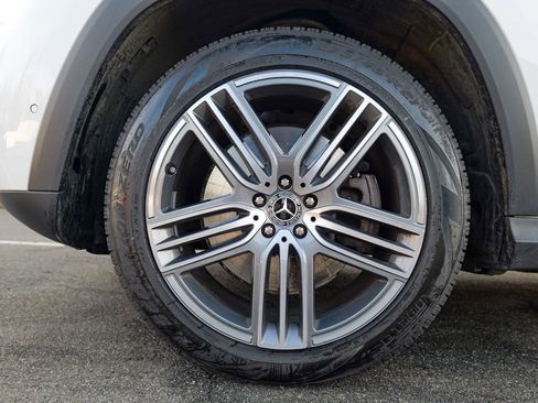 Used 2025 Mercedes-Benz GLS 450 4MATIC image 15