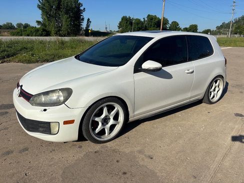 Used 2013 Volkswagen Golf 2-Door FWD image 1