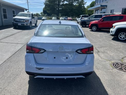 Used 2025 Nissan Versa SV w/ Trunk Package FWD image 6