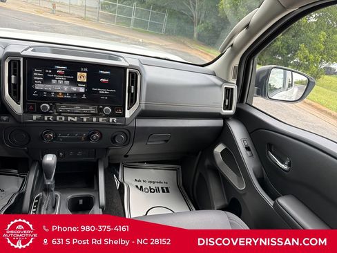 Certified 2025 Nissan Frontier SV RWD image 35