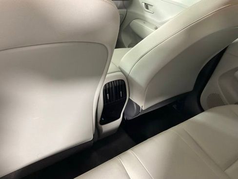 Used 2024 Hyundai Kona SEL FWD image 24