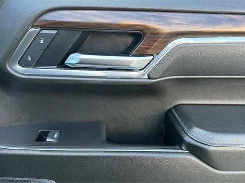 Used 2025 GMC Sierra 1500 SLT image 21