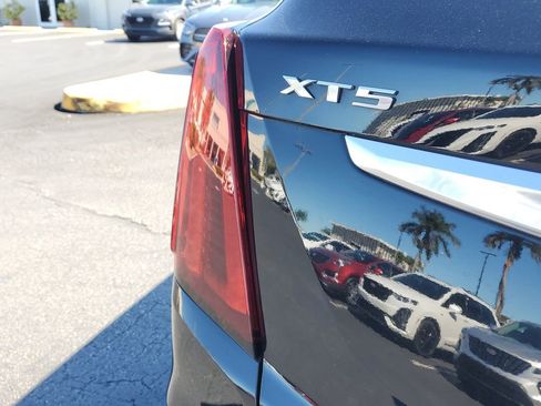 Certified 2022 Cadillac XT5 Luxury image 28