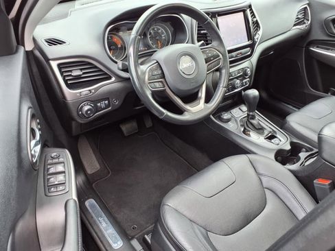 Used 2020 Jeep Cherokee Limited image 15