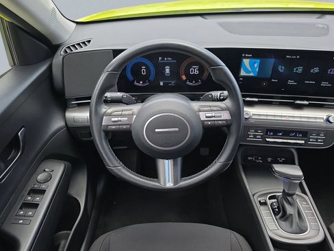 Used 2025 Hyundai Kona SEL FWD image 11