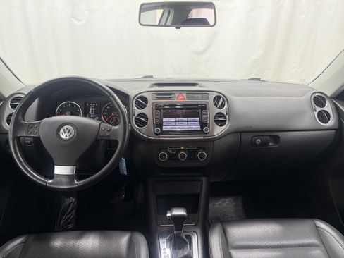 Used 2010 Volkswagen Tiguan Wolfsburg Edition image 19