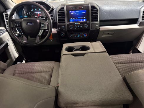Used 2020 Ford F150 XLT w/ Equipment Group 302A Luxury AWD/4WD image 24