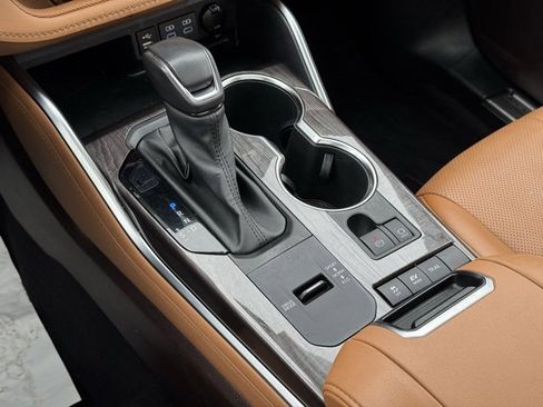 Certified 2022 Toyota Highlander Platinum image 19