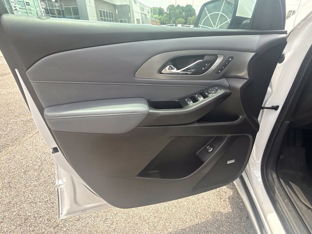 Used 2021 Chevrolet Traverse Premier AWD/4WD image 13