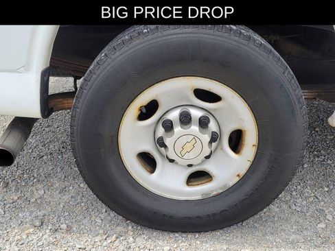 Used 2012 Chevrolet Express 2500 RWD image 5