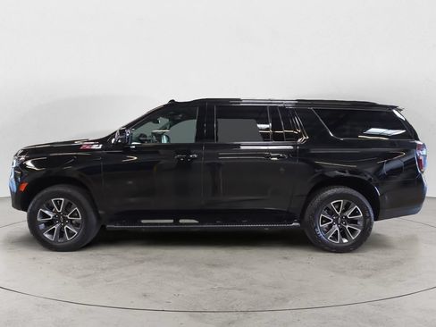 Certified 2023 Chevrolet Suburban Z71 w/ Luxury Package AWD/4WD image 8