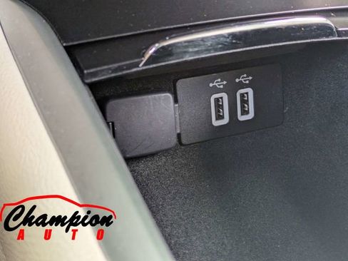Used 2019 Lincoln MKC Premiere FWD image 25