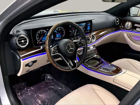 Used 2023 Mercedes-Benz E 350 4MATIC Sedan image 18